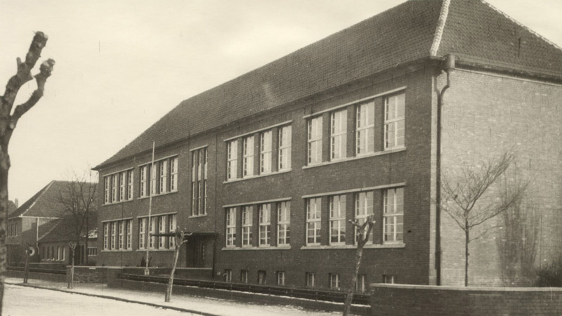 Dormagen: Die Langemarckschule im Jahr 1936 - heute ist das Gebäude ein Kulturhaus